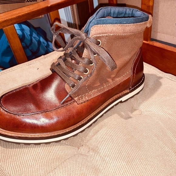 Aldo Two Tone Boots - Picture 6 of 11